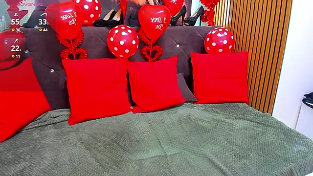 LauraSiin Chat XXX live