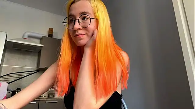 EmilyHein 现场XXX聊天