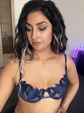 Mia_spicyy: απευθείας συνομιλία ΧΧΧ