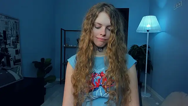 Онлайн чат XXX RayaNenlia