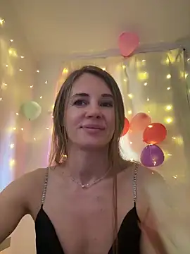 LucieMack Pertunjukan Webcam