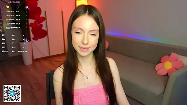 Yasmin_Kass Show in webcam