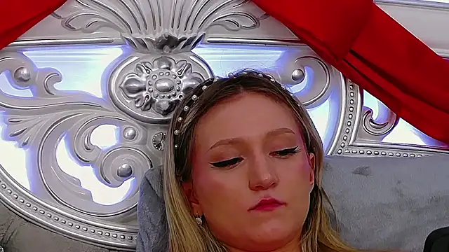 دردشة NixxMia الجنسية المباشرة