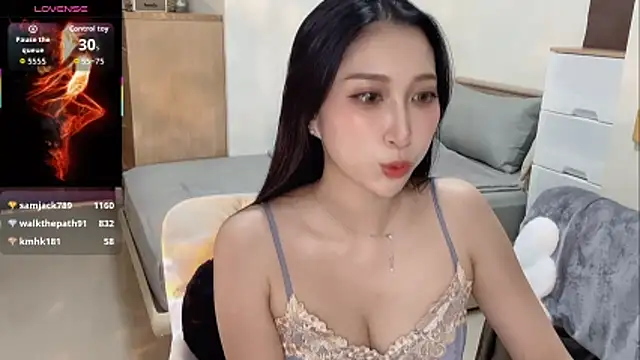 Show de sexyy8818 na webcam