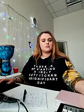 Juicy_PeachLux élő XXX-chatje