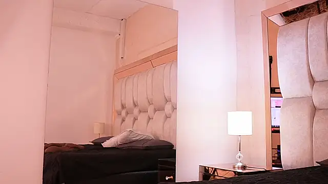 SamantaVazquez Adlı Modelin Canlı XXX Sohbeti