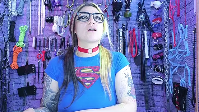 Chatroom XXX en direct de PANDORANEZZ