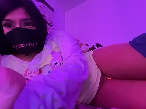 Onlypawzz Chat XXX in diretta