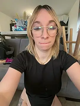 Giuliana_baby: απευθείας συνομιλία ΧΧΧ