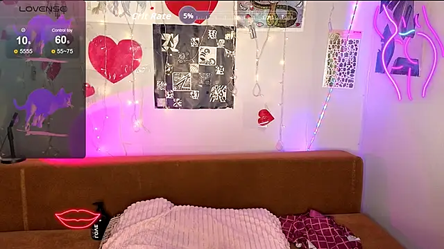 RachelPirce élő XXX-chatje