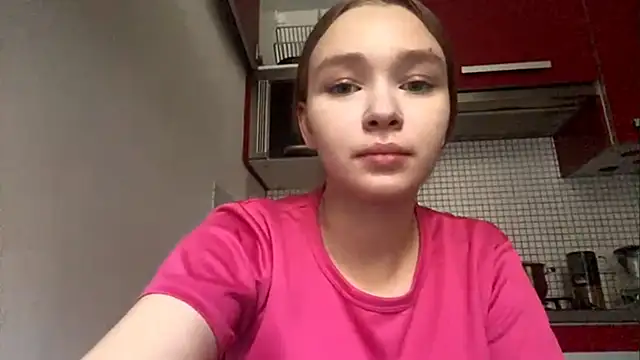 Leifuture élő XXX-chatje