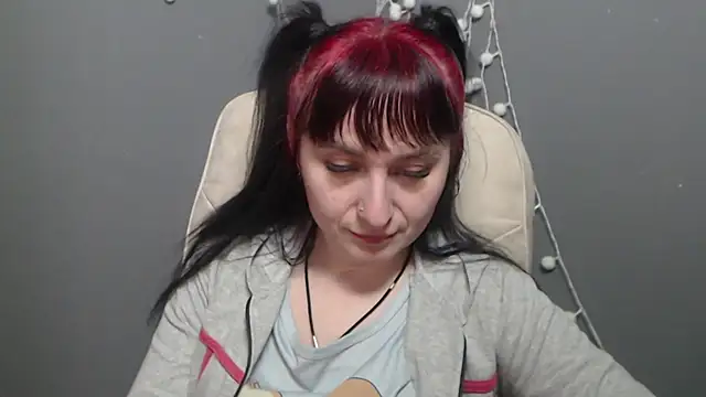 NinaFlawlees – Naživo XXX chat