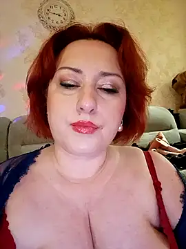 mom4you's Live XXX Chat