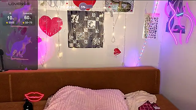 XXX chat uživo modela RachelPirce