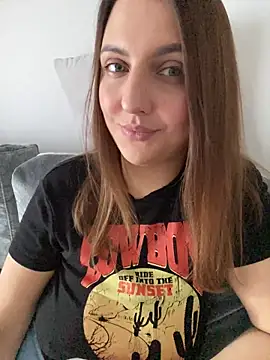 AliceDesmee 라이브 XXX 채팅