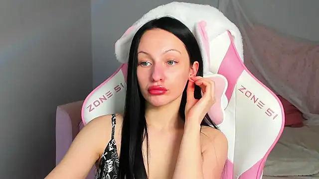 NaomiBlakesのライブXXXチャット