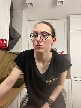 Chat +18 de MartiniiSelenna ao vivo