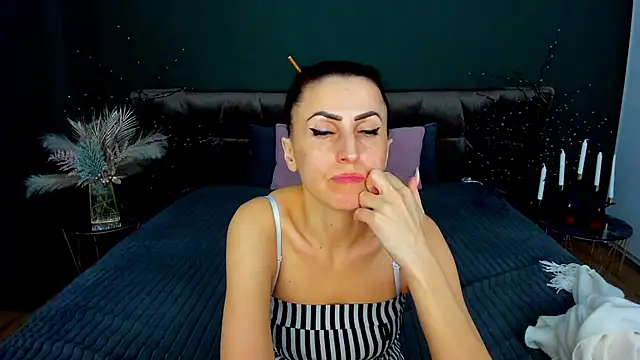 Rebecca_Diamond – Naživo XXX chat