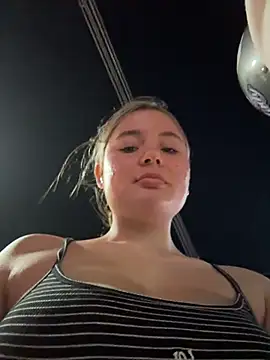 VineraSweetのライブXXXチャット