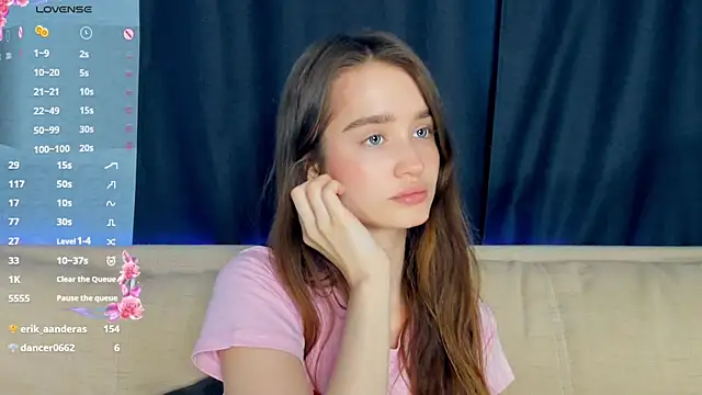 แชท XXX สดของ lovelyalivia