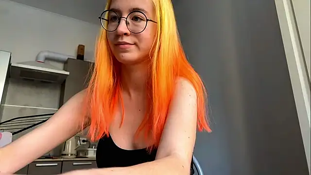 EmilyHein 라이브 XXX 채팅