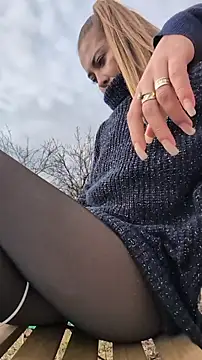 Risky_julia2330 élő XXX-chatje