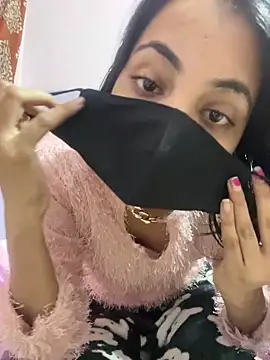 Sandhya_77 Show in webcam