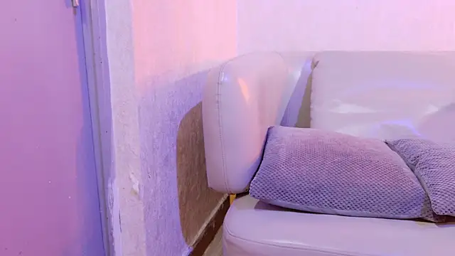 karol_sm: διαδικτυακό σόου στην κάμερα