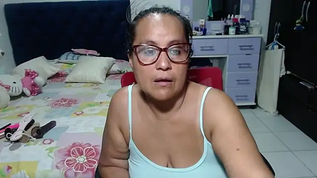 pervert_mommy_'s Live XXX Chat