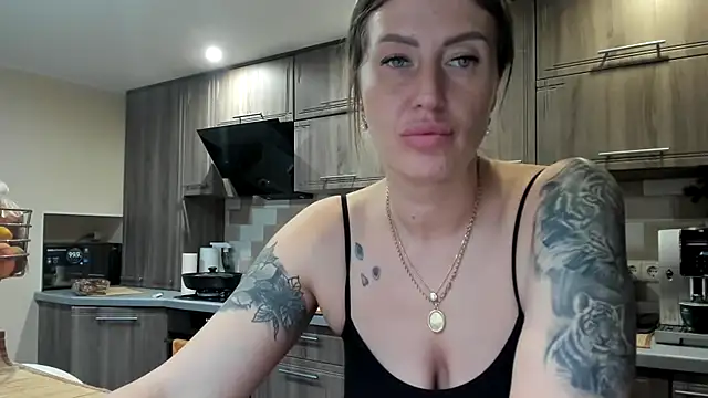 Avtosluts777n Live XXX chat