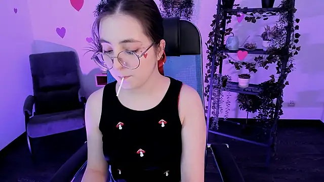 VirtuallVoyant Chat XXX live