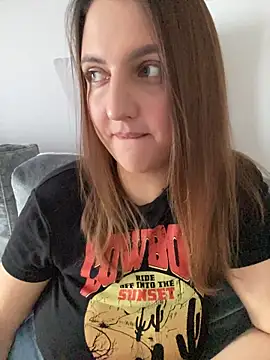 AliceDesmee: απευθείας συνομιλία ΧΧΧ