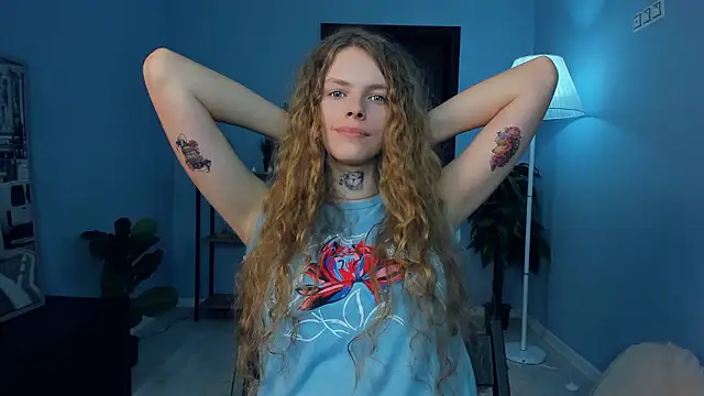 RayaNenliaのライブXXXチャット