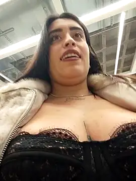 แชท XXX สดของ MissNyraSecret