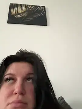 Curvybrunette1998 网络视讯表演