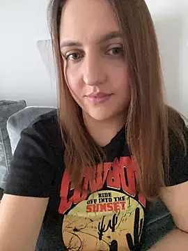 Chat XXX en directo de AliceDesmee