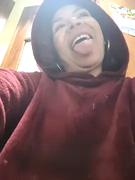 Scarlet_curly8a: διαδικτυακό σόου στην κάμερα