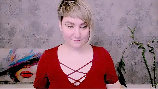 Djullia Chat XXX live