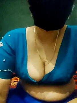 Tamil_shalini Show in webcam