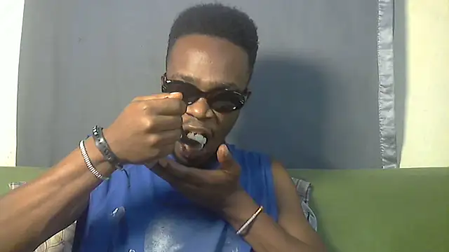 69_SINNS Adlı Modelin Web Kamerası Şovu