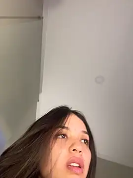 MisFrekcles_ 现场XXX聊天