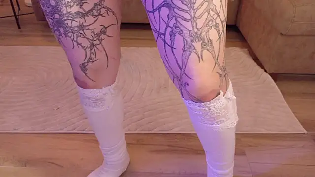 Chatroom XXX en direct de Yuriko_May