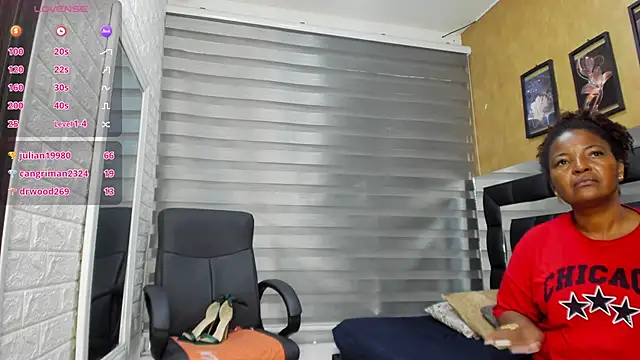 sheyla__ebony 现场XXX聊天