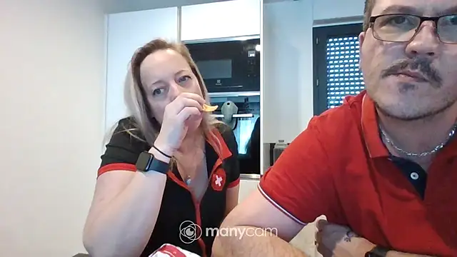 Chatroom XXX en direct de Miss-Chupagirly