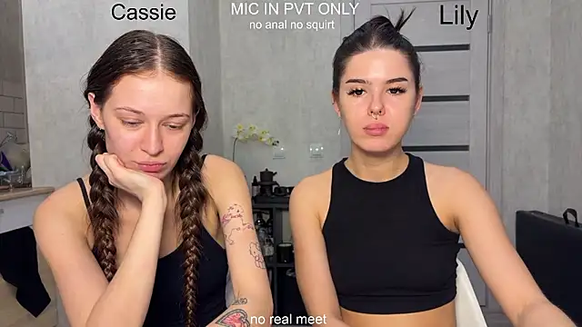 Chatroom XXX en direct de girls_secrets