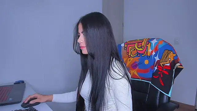 Chatroom XXX en direct de Lisegg_