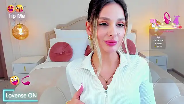 แชท XXX สดของ MissLoou