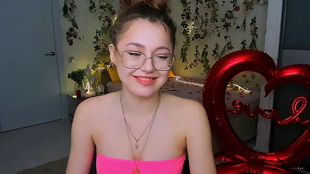 แชท XXX สดของ SereneFlame