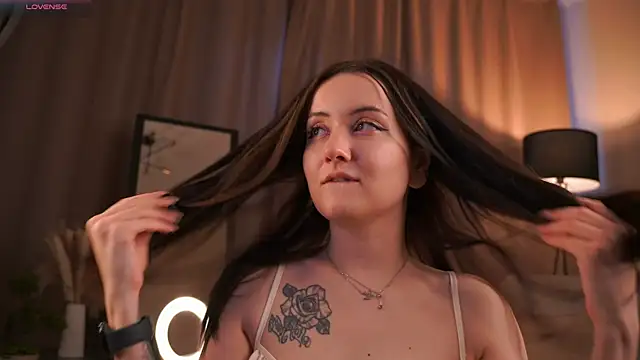 EmiliaKallin Live XXX Chat