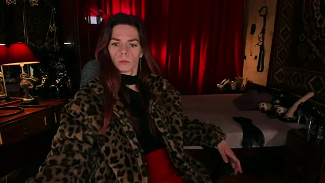 MargoTigress Show in webcam